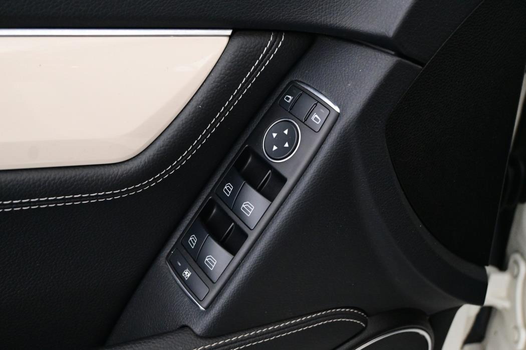 MERCEDES-BENZ C 2011