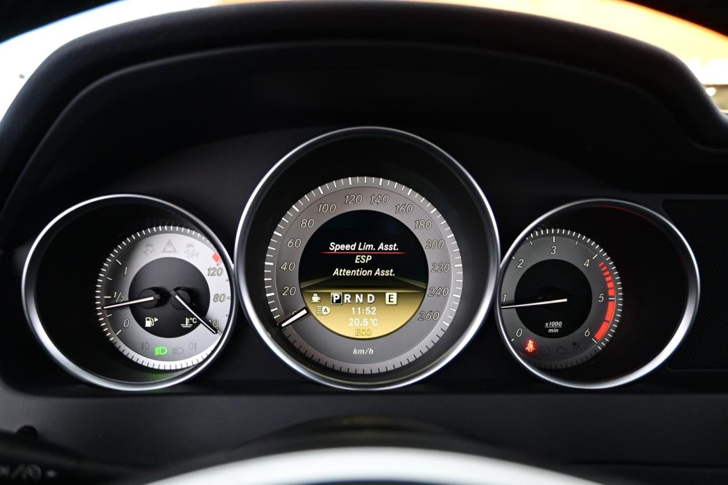 MERCEDES-BENZ C 2011