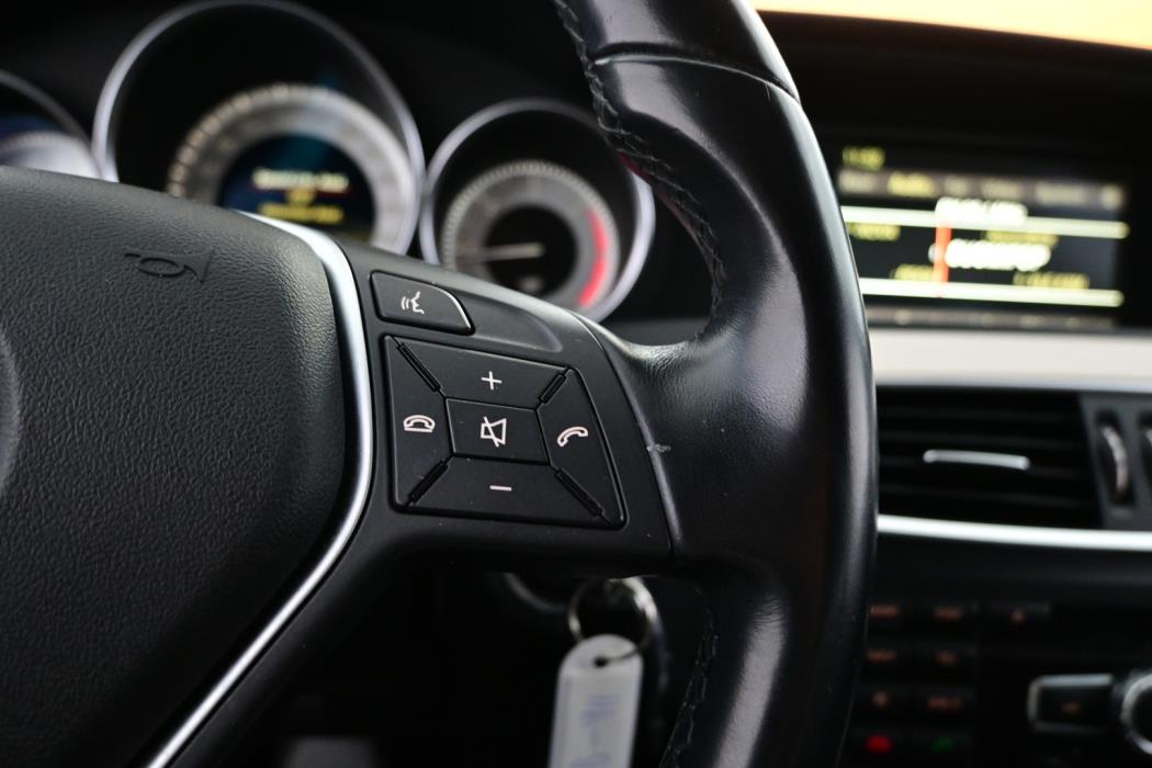 MERCEDES-BENZ C 2011