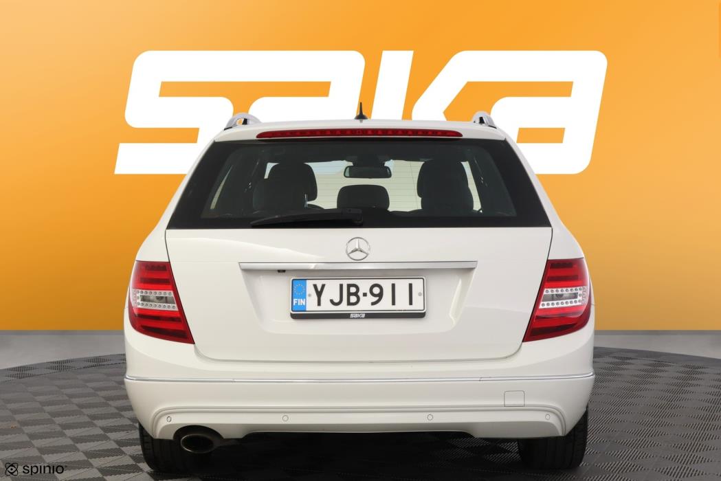 MERCEDES-BENZ C 2011