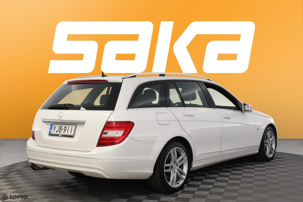 MERCEDES-BENZ C 2011
