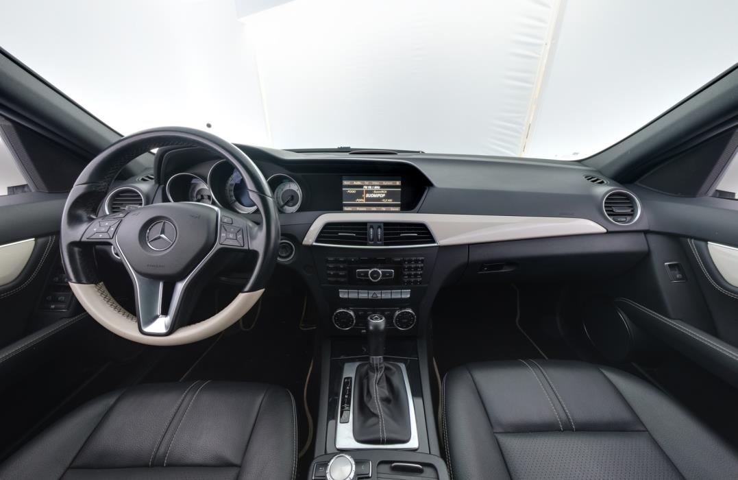 MERCEDES-BENZ C 2011