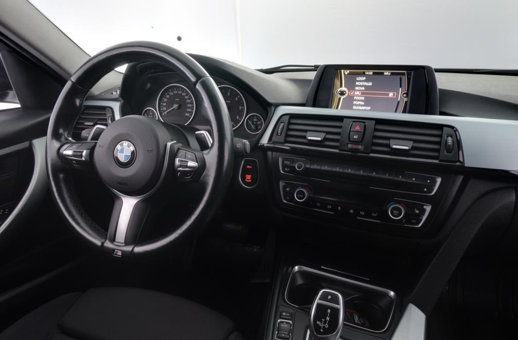 BMW 330 2014