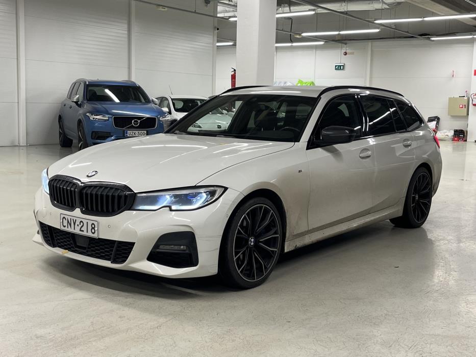 BMW 330 2020
