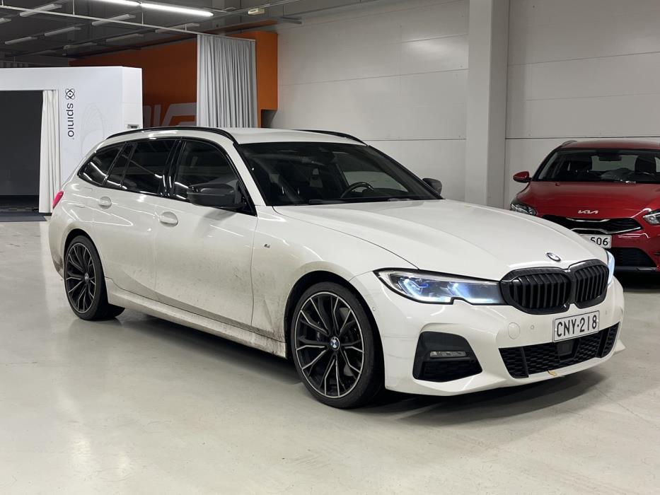 BMW 330 2020