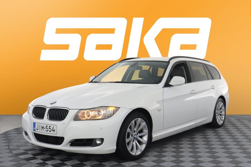 BMW 330 2011