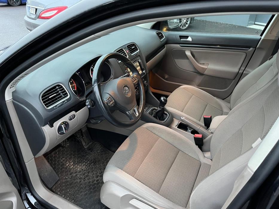 VOLKSWAGEN Golf 2013