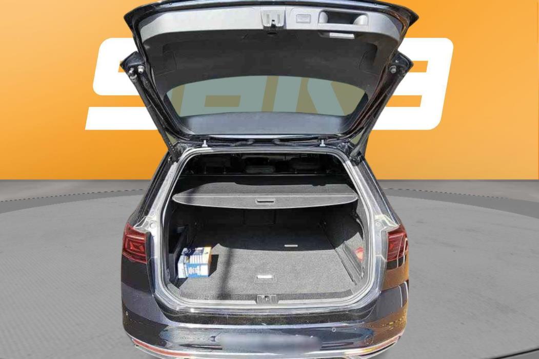 VOLKSWAGEN Passat 2022