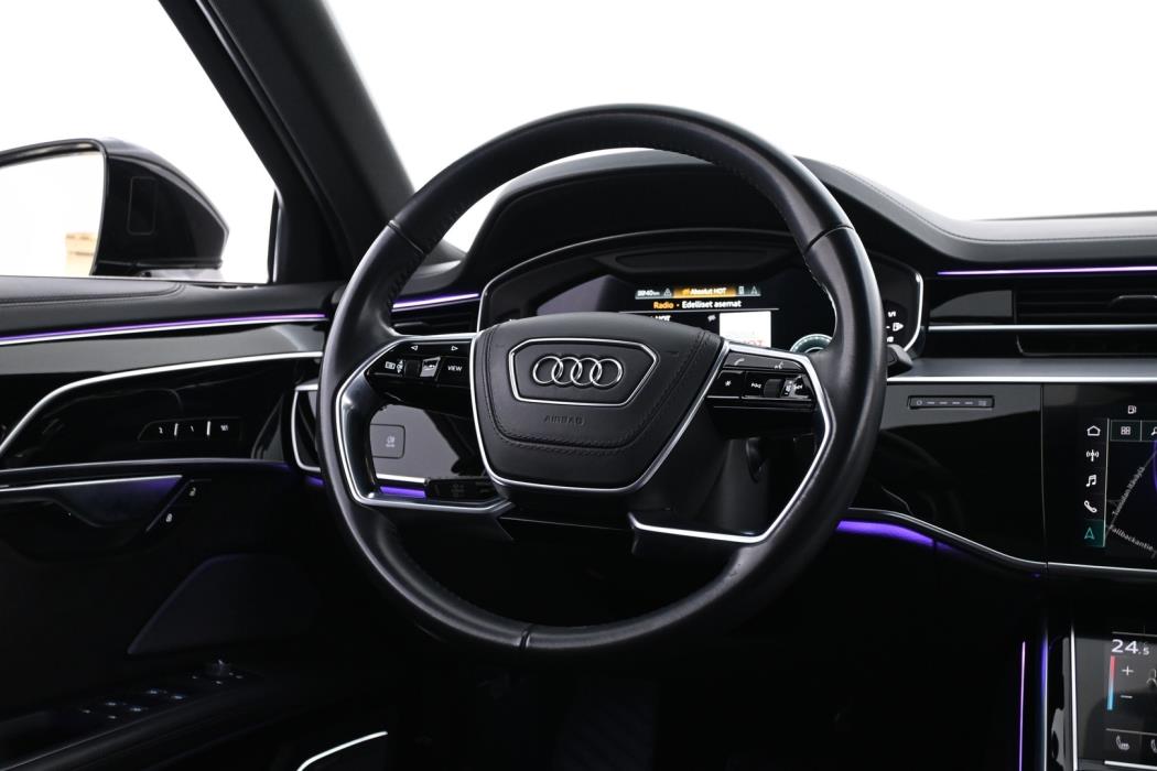 AUDI A8 2021