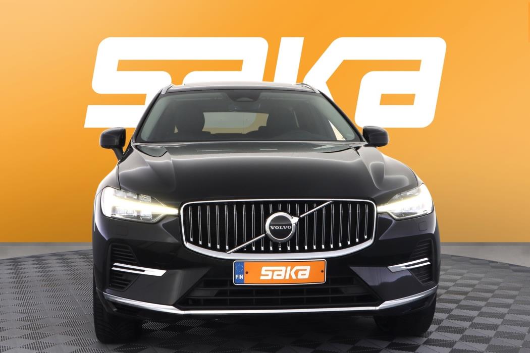 VOLVO XC60 2023