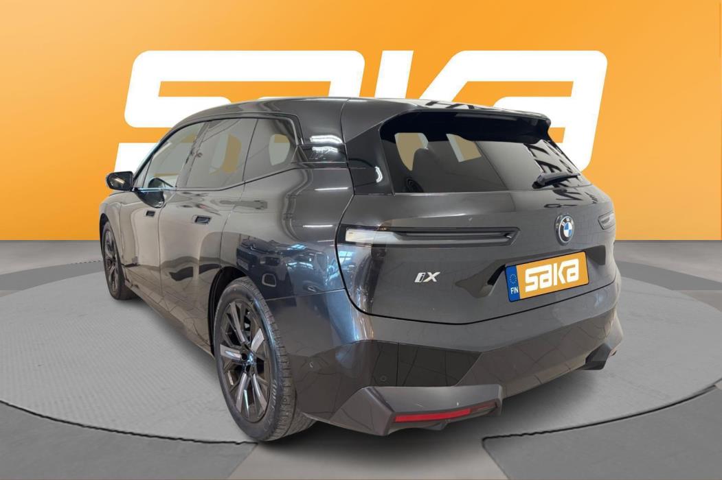 BMW iX 2023