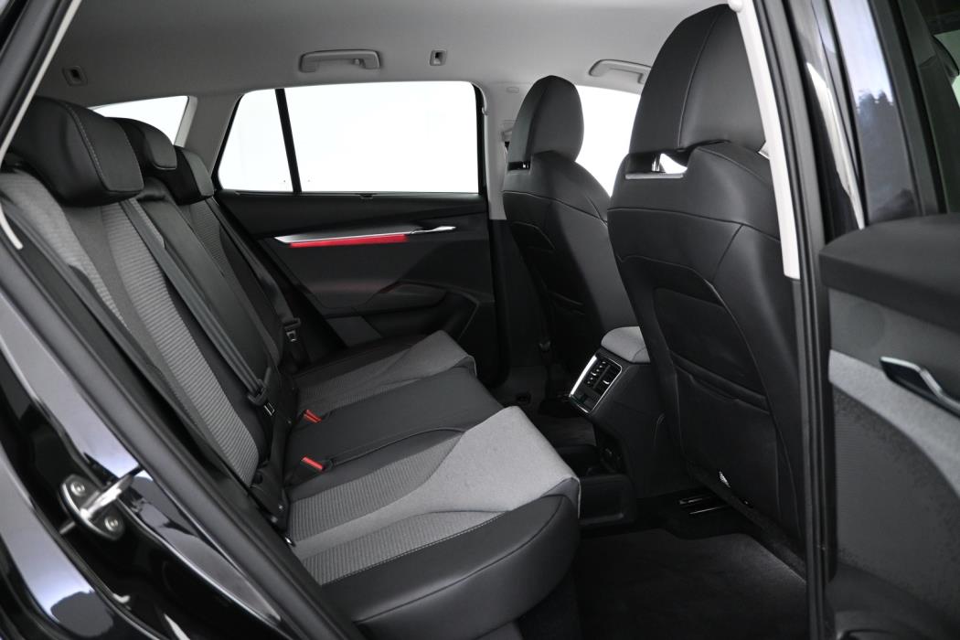 SKODA Enyaq 2023