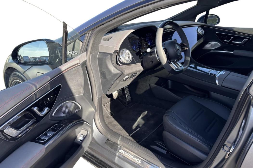 MERCEDES-BENZ EQS 2023