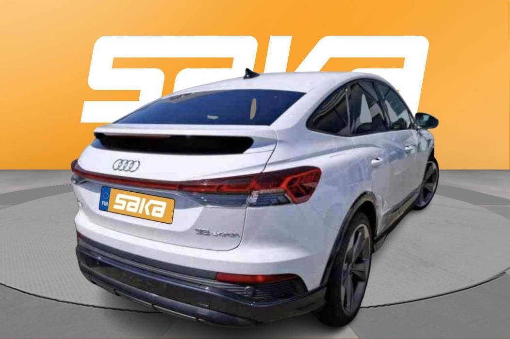 AUDI Q4 e-tron 2022