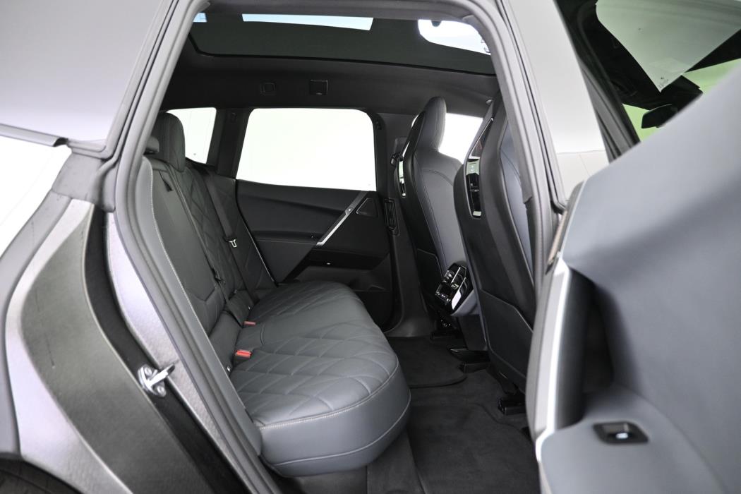 BMW iX 2025