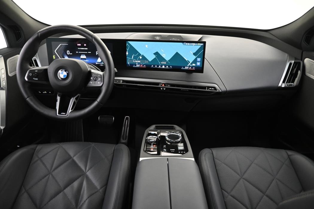 BMW iX 2025