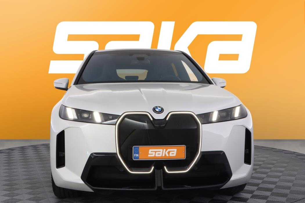 BMW iX 2025