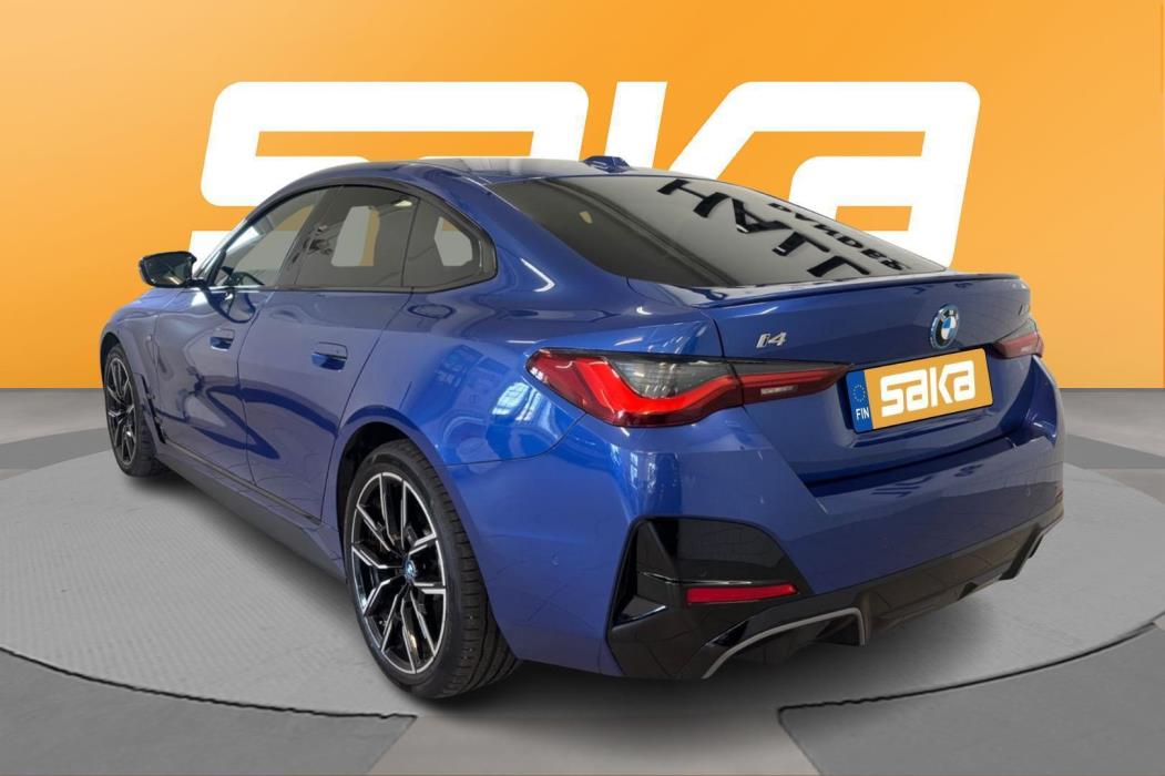 BMW i4 2023