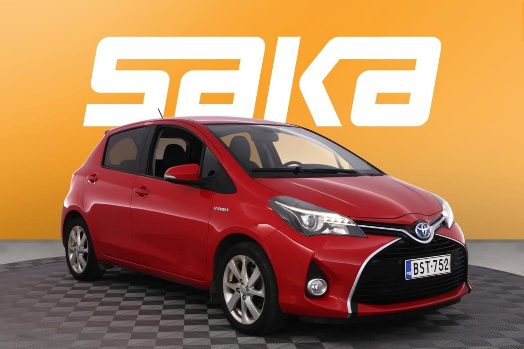 TOYOTA Yaris 2015