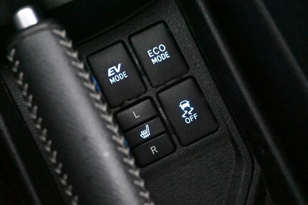 TOYOTA Yaris 2015