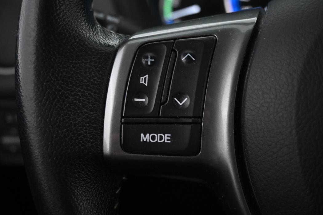 TOYOTA Yaris 2015