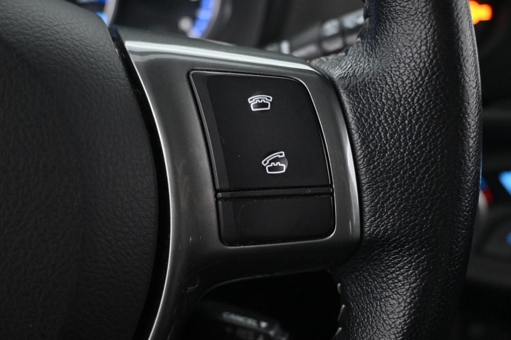 TOYOTA Yaris 2015