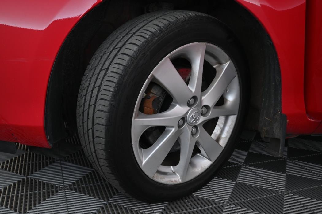 TOYOTA Yaris 2015