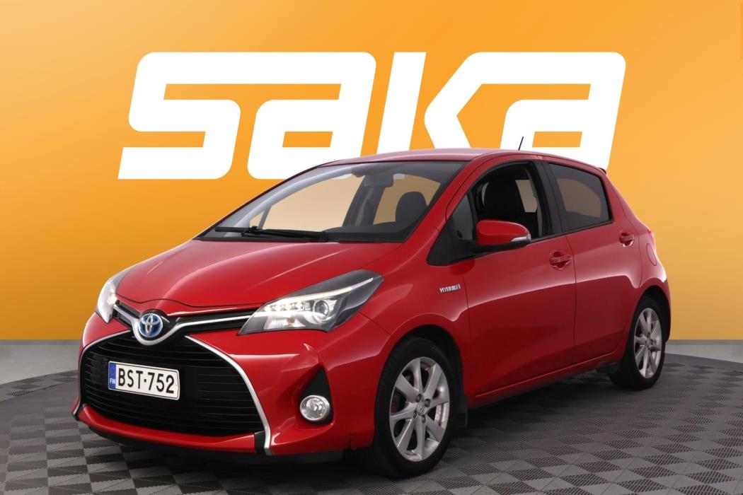 TOYOTA Yaris 2015