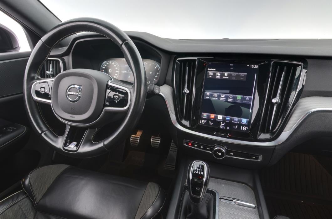 VOLVO V60 2020