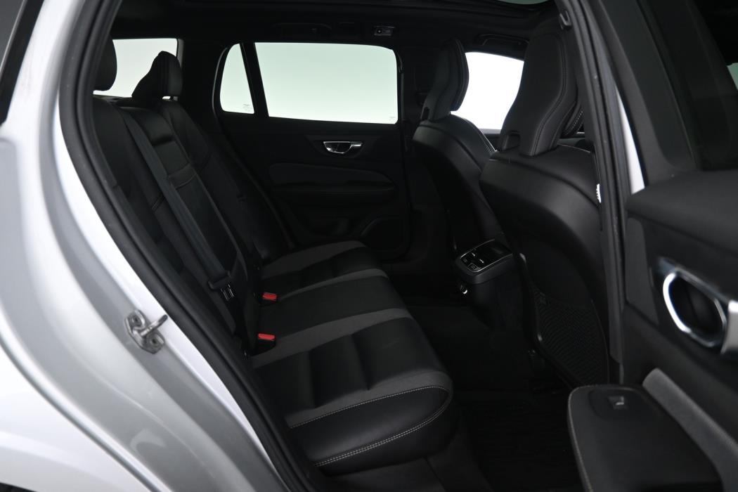 VOLVO V60 2020