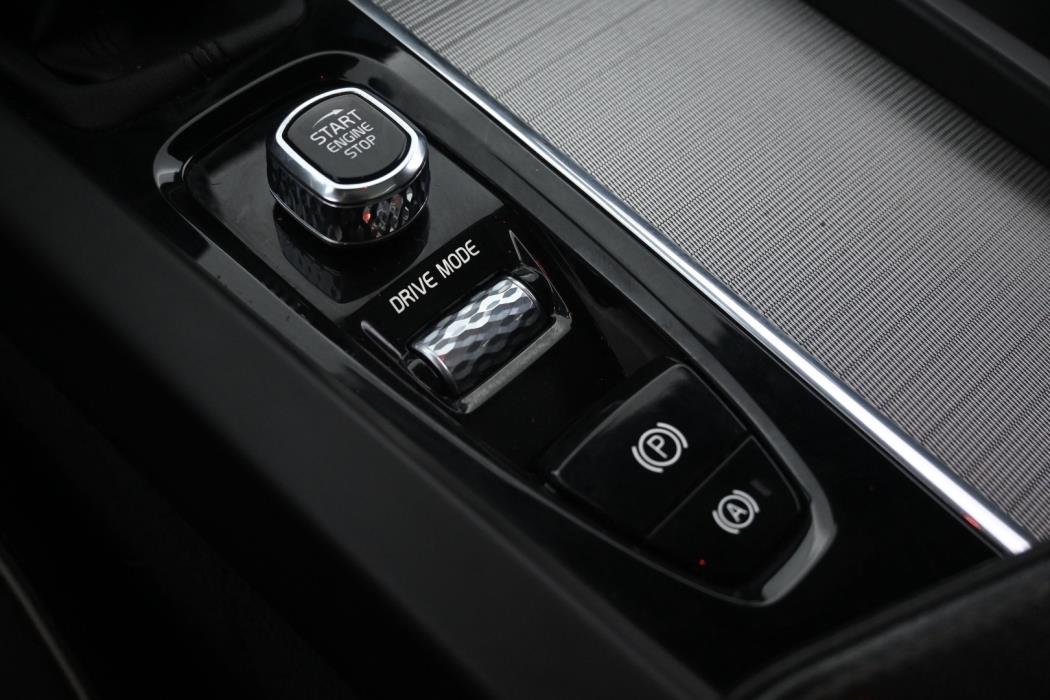 VOLVO V60 2020