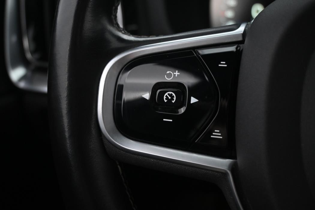VOLVO V60 2020