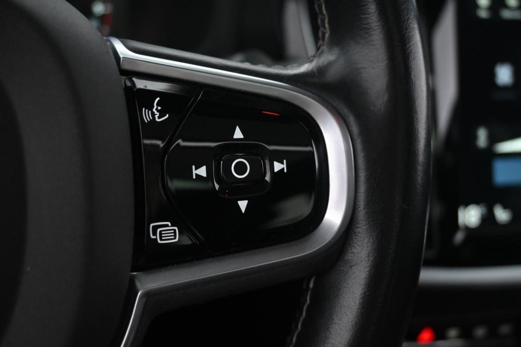 VOLVO V60 2020