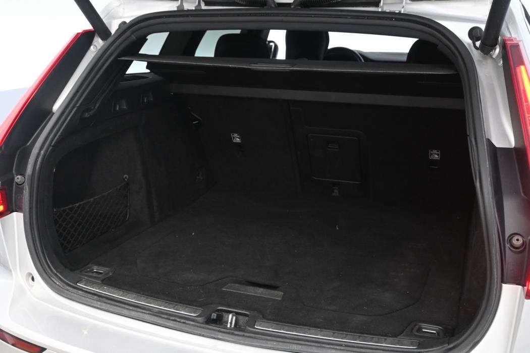 VOLVO V60 2020