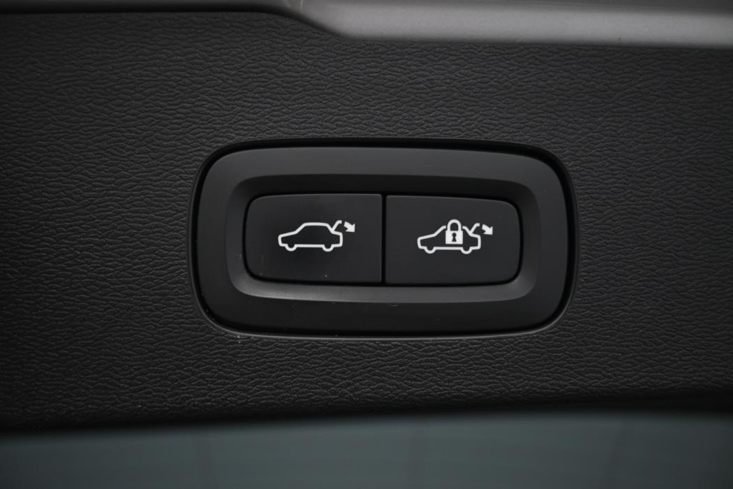 VOLVO V60 2020