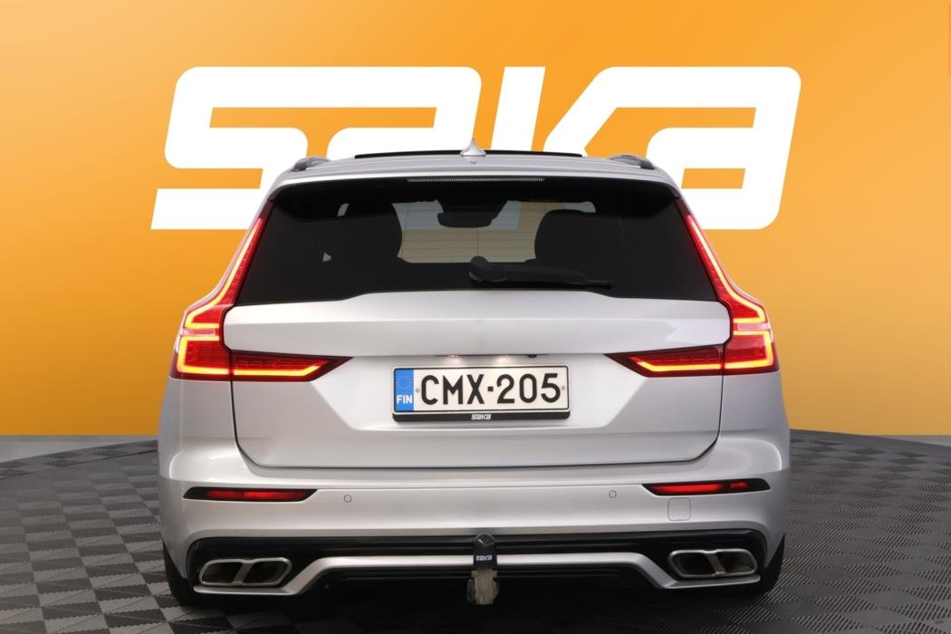 VOLVO V60 2020