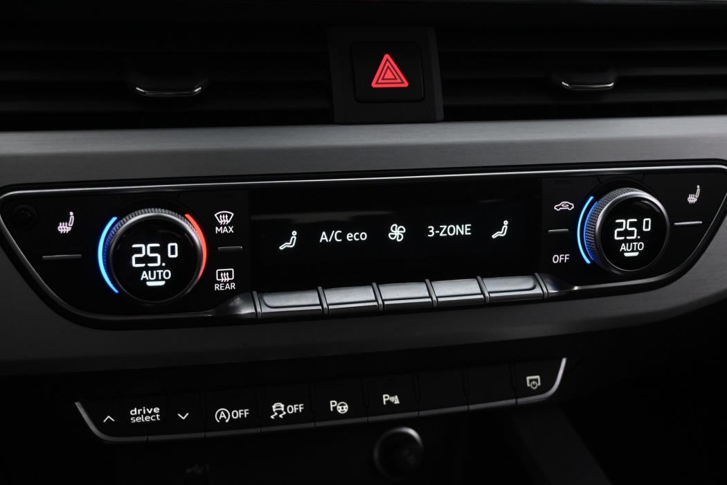 AUDI A4 2021