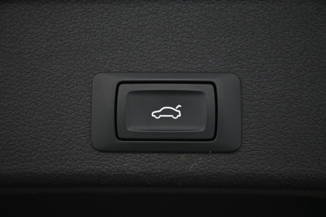 AUDI A4 2021