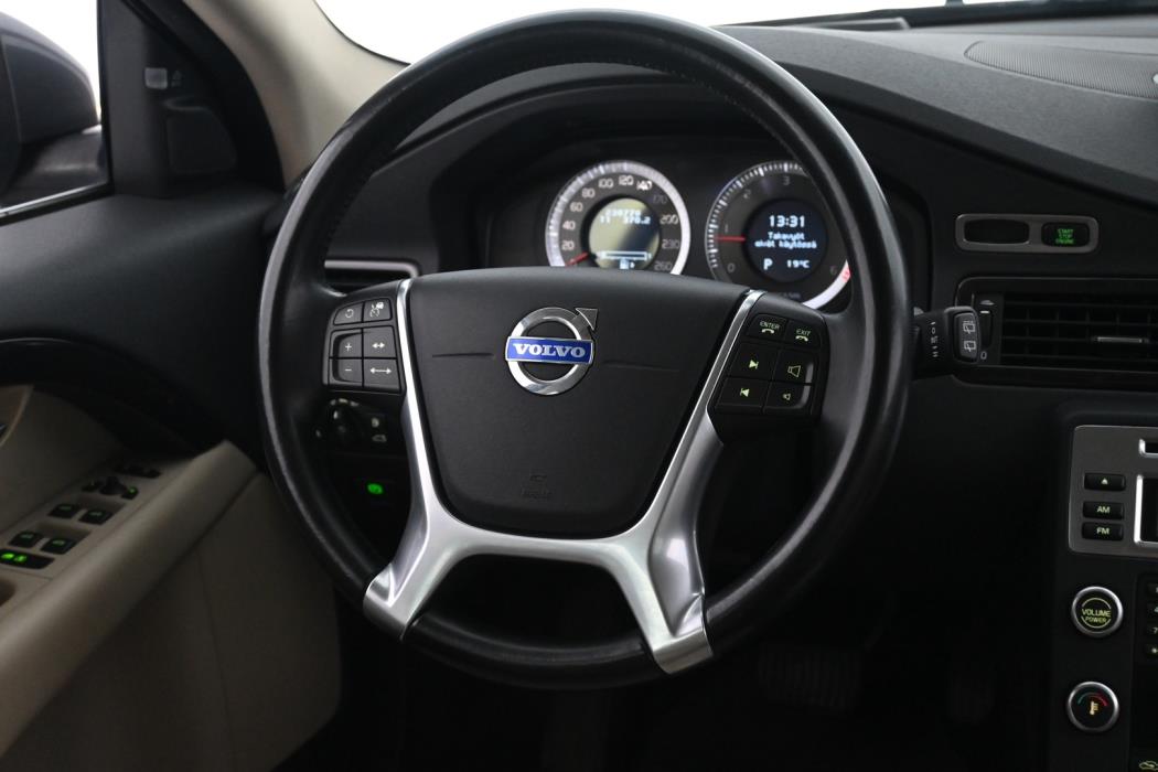 VOLVO V70 2010