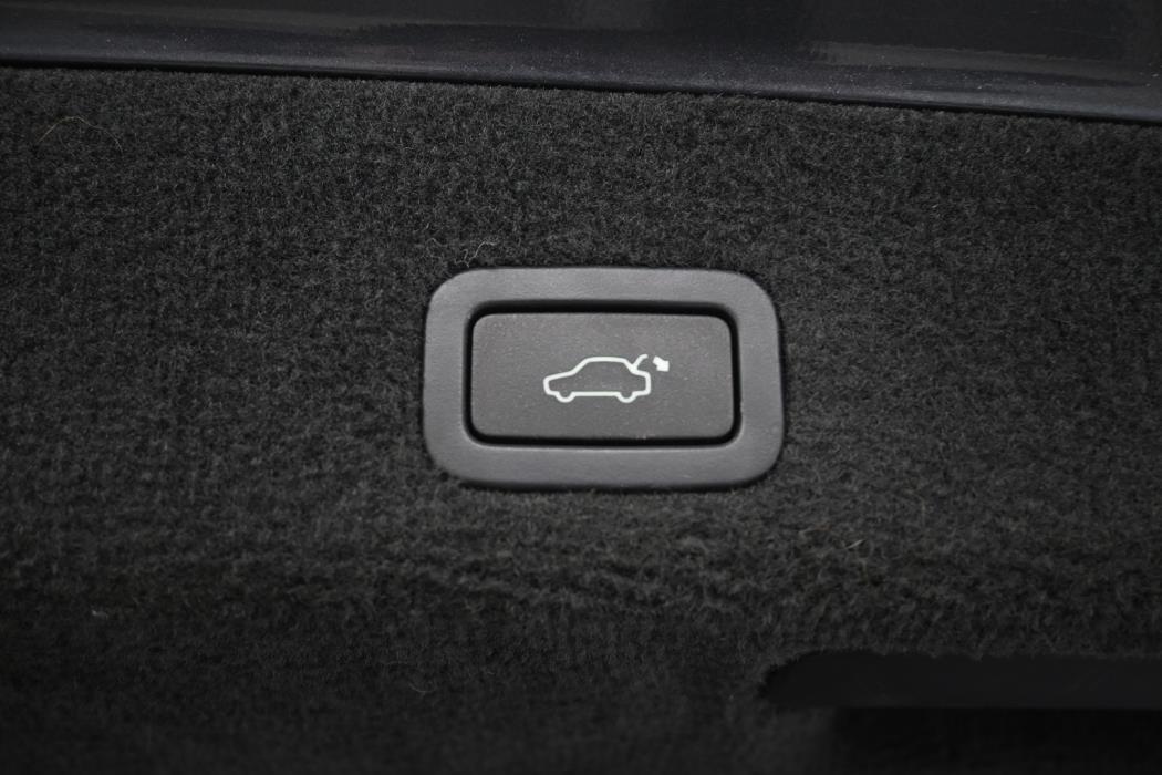 VOLVO V70 2010