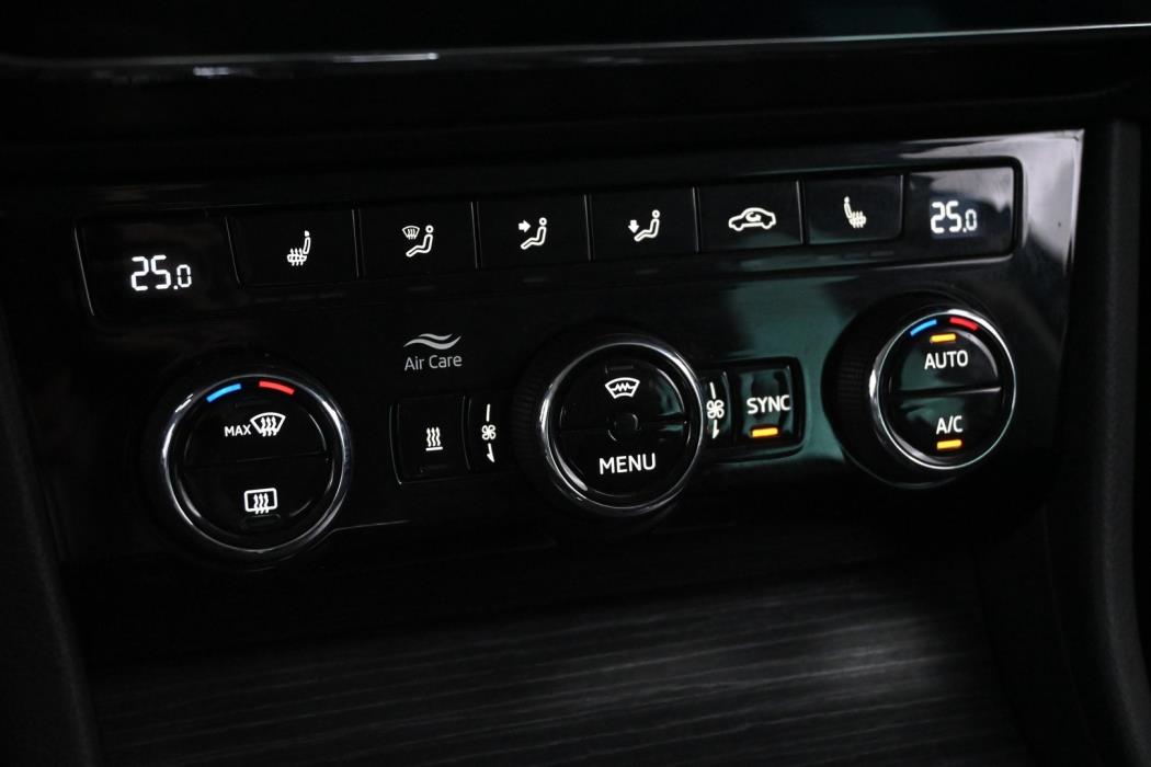 SKODA Superb 2023