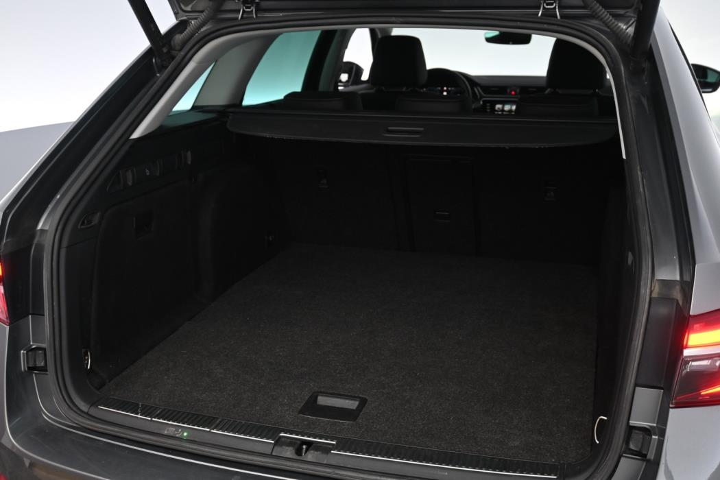 SKODA Superb 2023