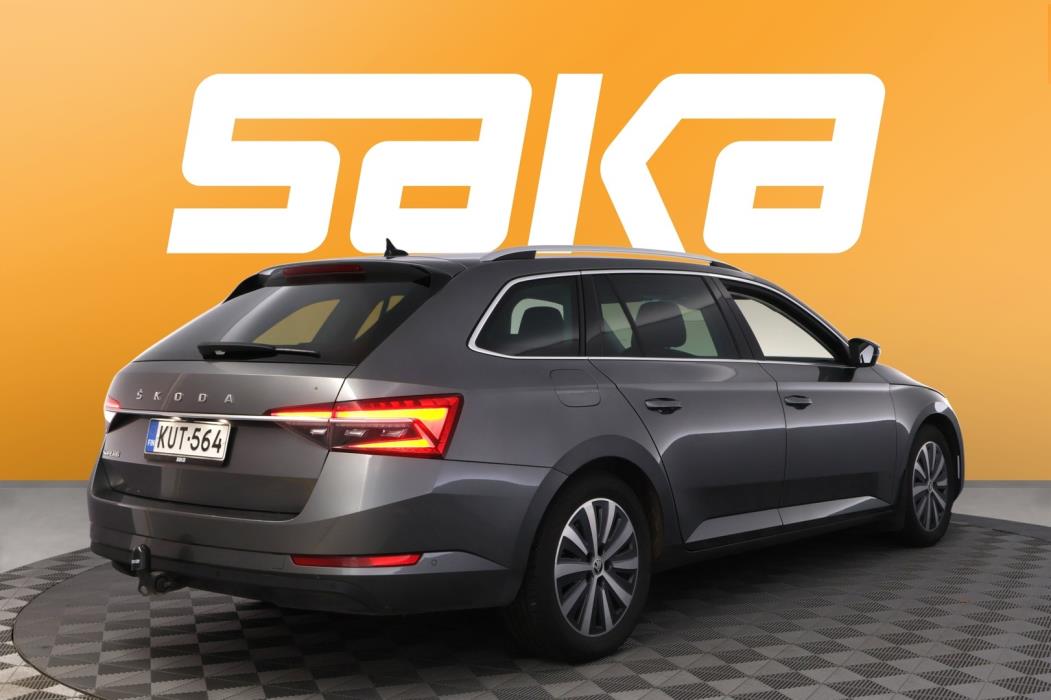 SKODA Superb 2023