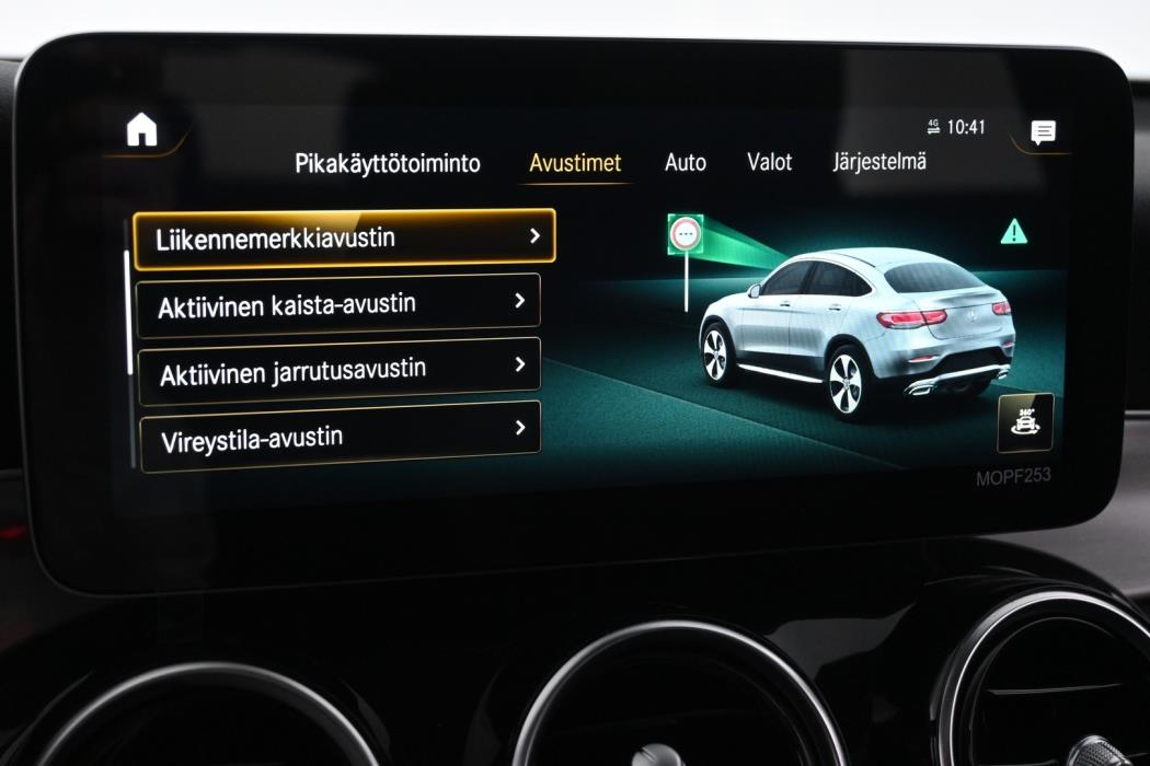 MERCEDES-BENZ GLC 2022