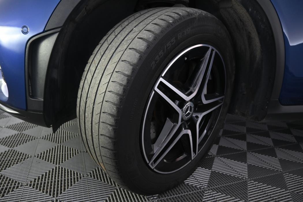 MERCEDES-BENZ GLC 2022