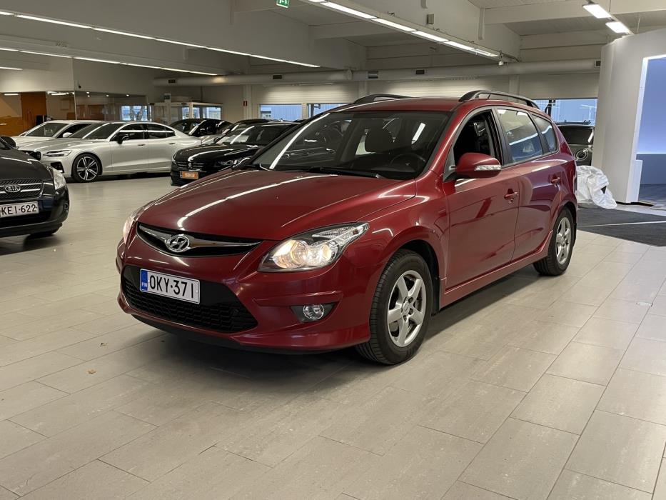 HYUNDAI i30 2011