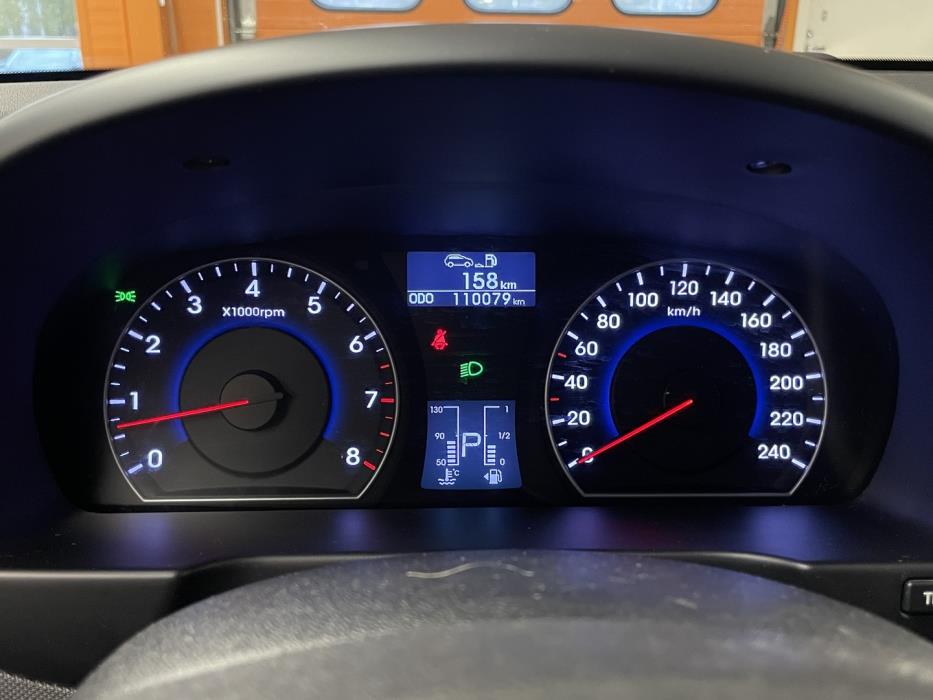 HYUNDAI i30 2011
