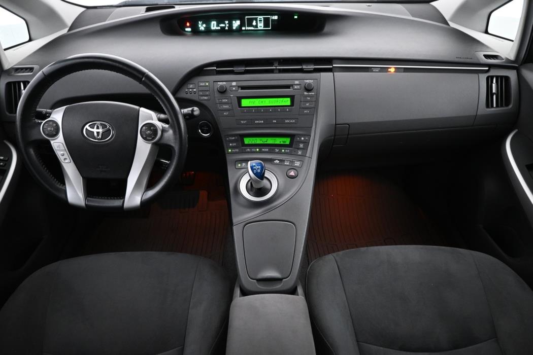 TOYOTA Prius 2010