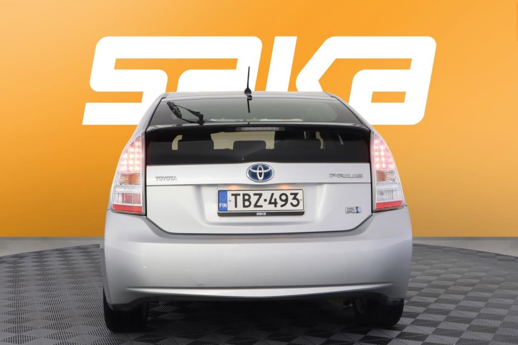 TOYOTA Prius 2010