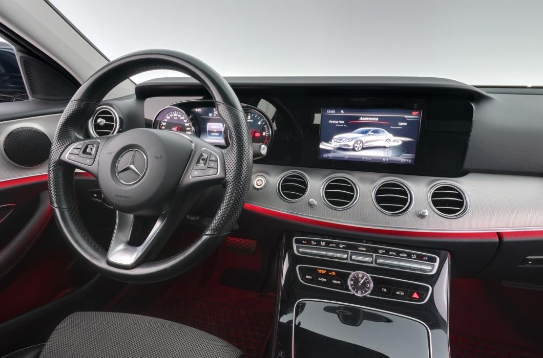 MERCEDES-BENZ E 2017